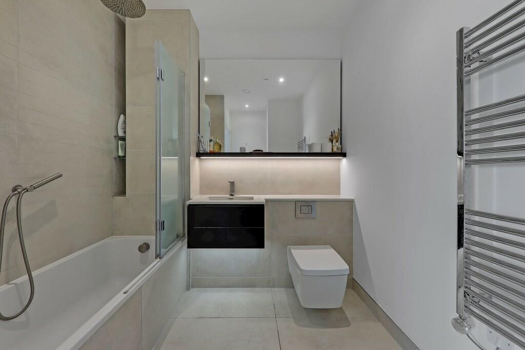 03-9815JHGWL - 22...