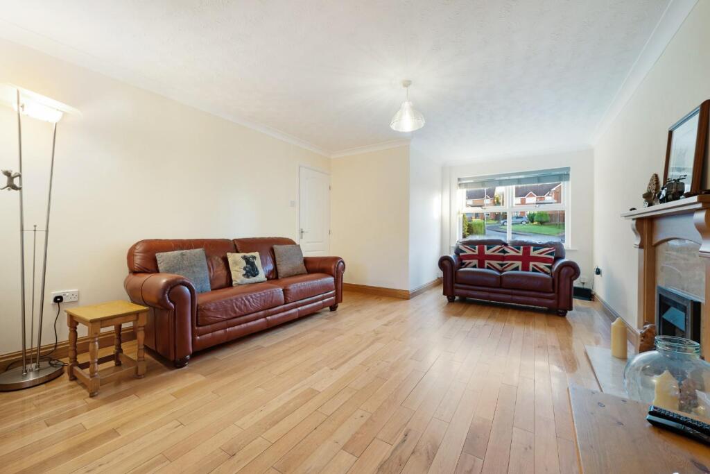 60 Saxby Avenue HDR-32.jpg