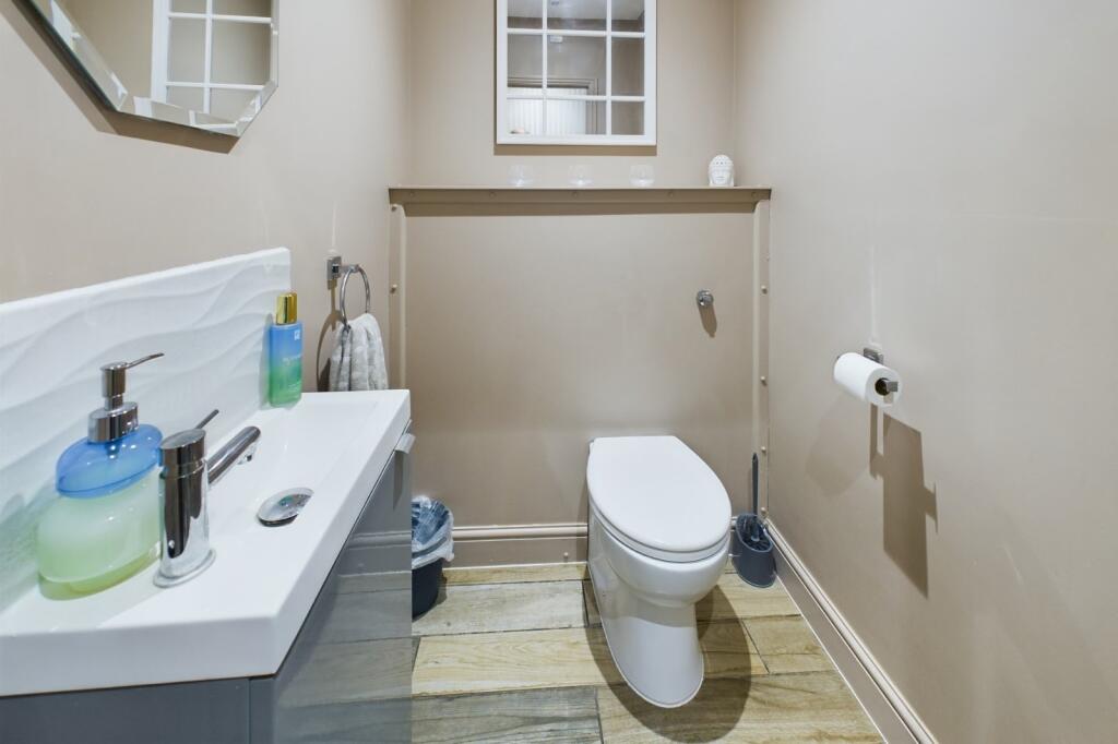 Cloakroom Wc