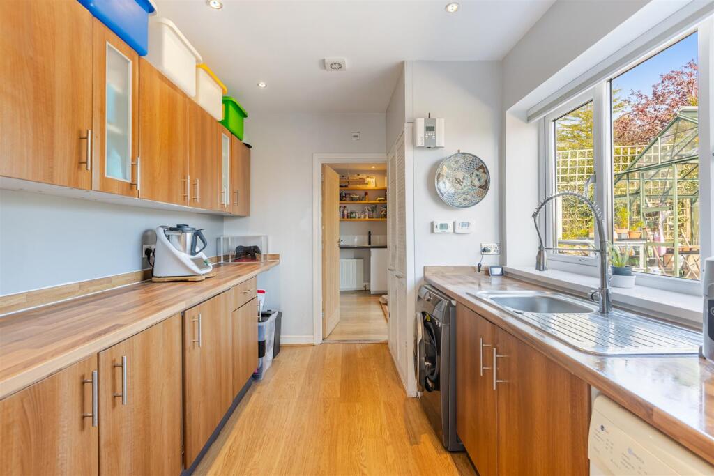 A25 - Chapter House Torquay - 250407.jpg