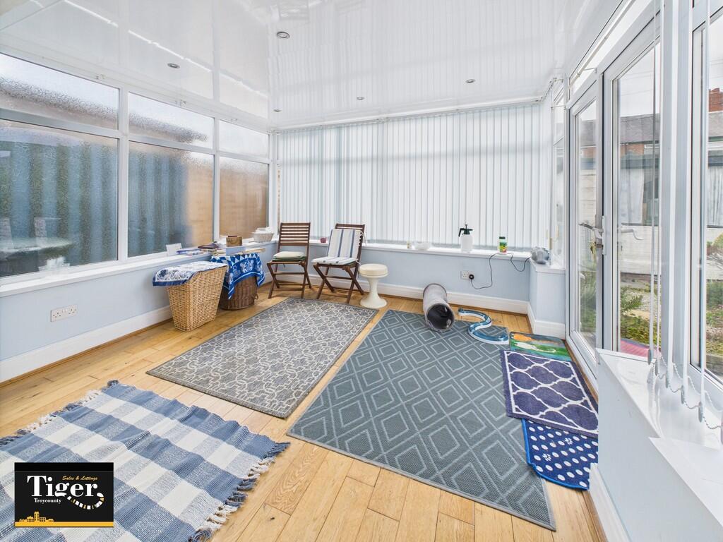 CAM02176G0-PR0662...