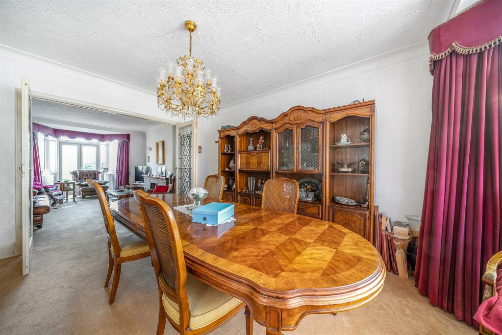 Dining Area.jpg