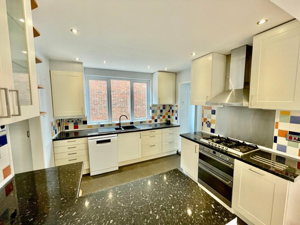 Fitted Kitchen