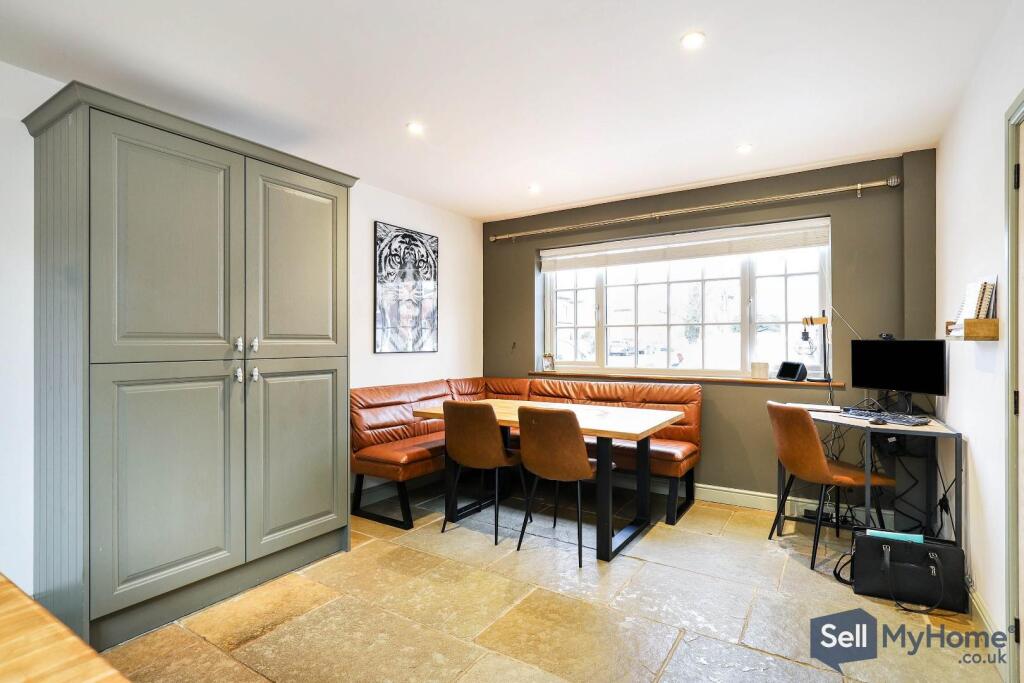 Kitchen/Breakfast Room