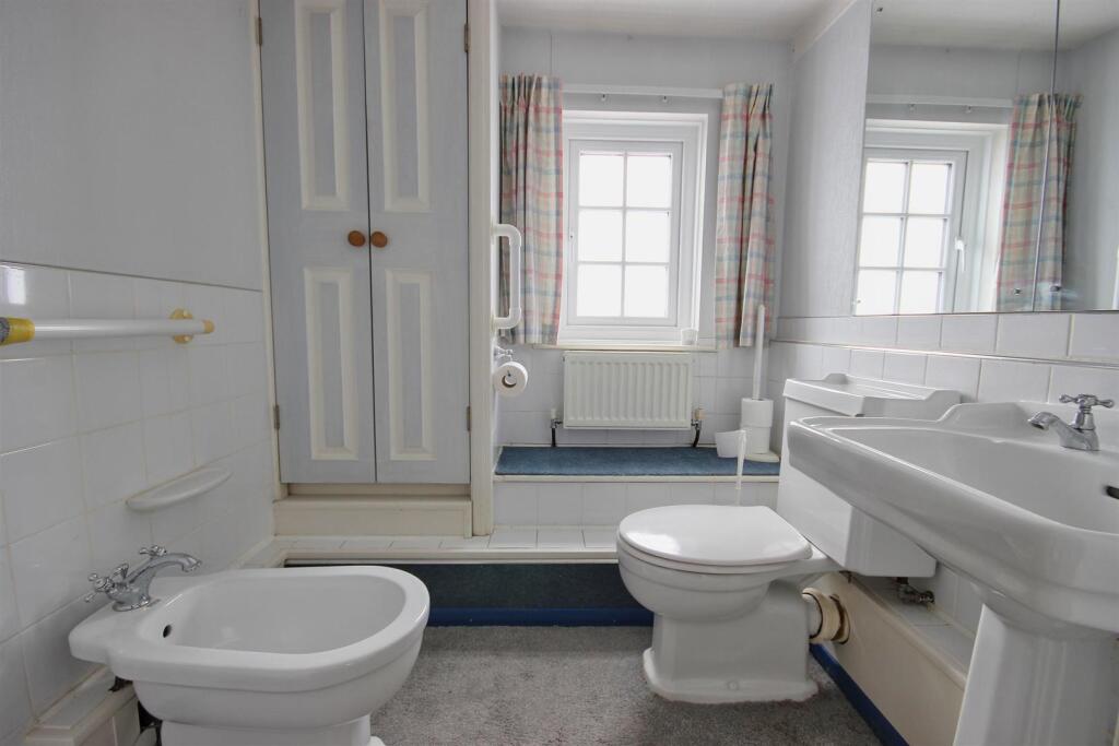 WASH ROOM