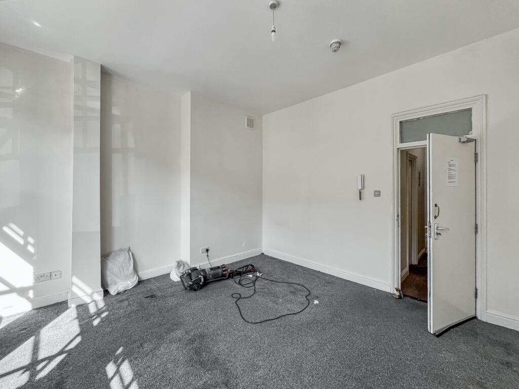 98 Ritherdon Road, Tooting, London SW17 8QQ