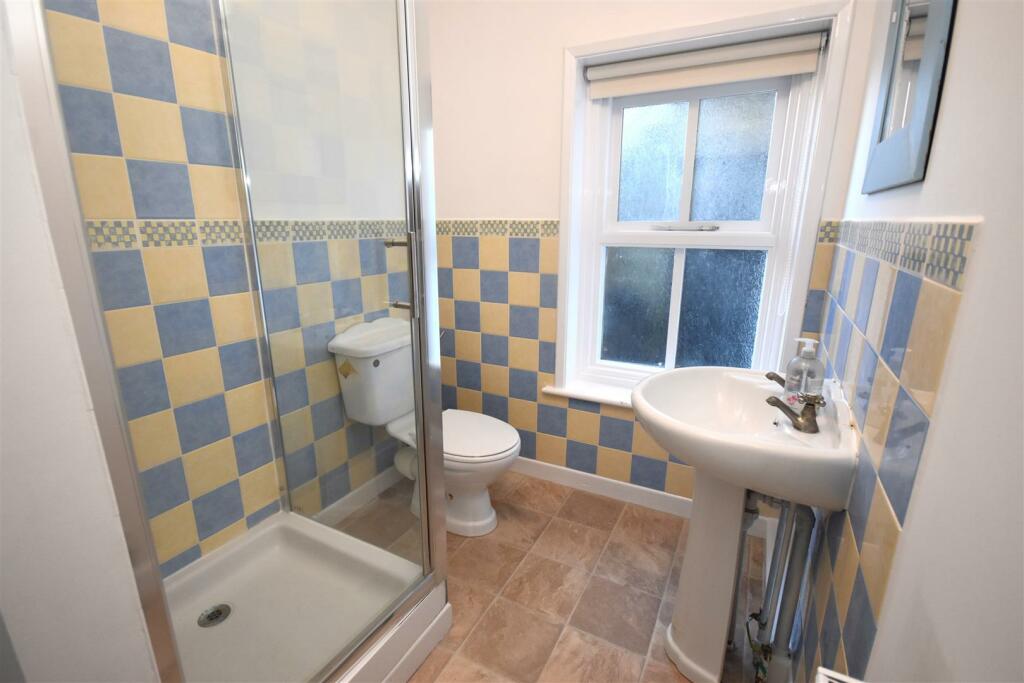 Shower room.jpg