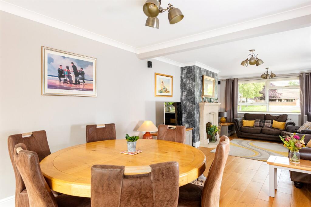 Sitting/Dining Room