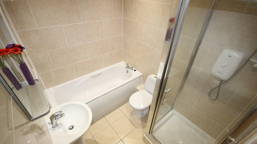 Shower room 2