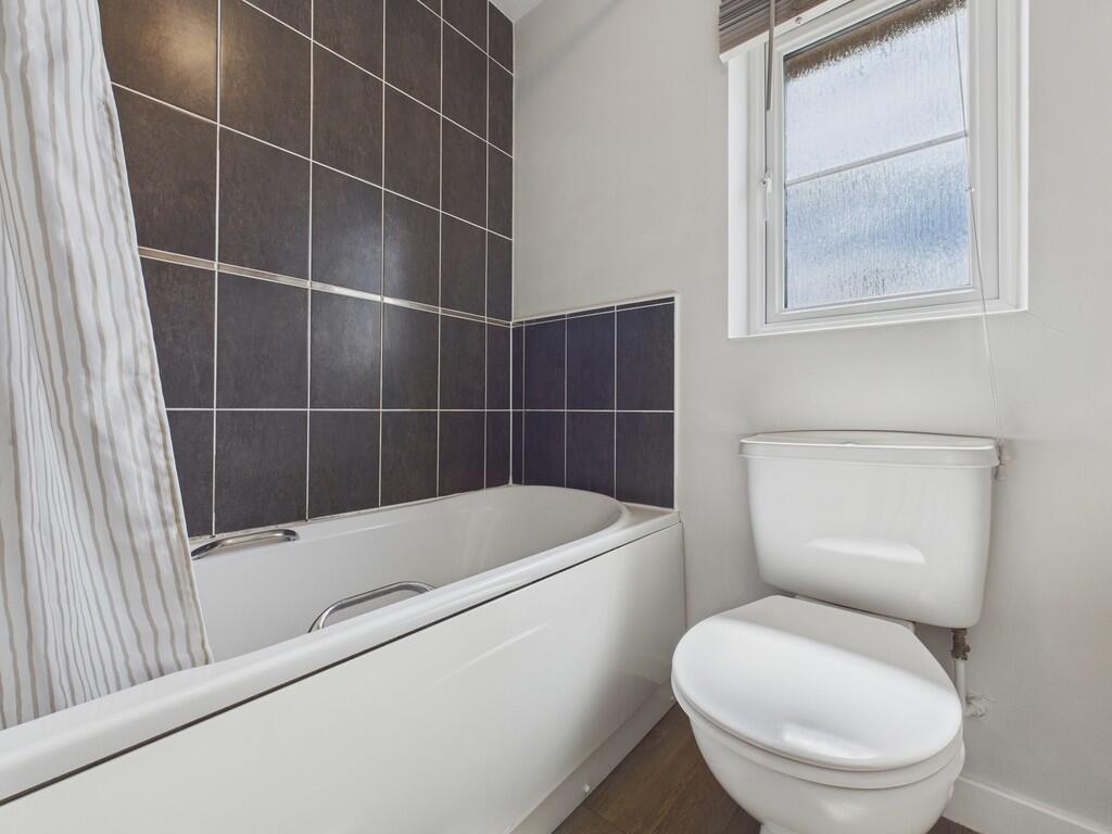 CAM04273G0-PR0164...