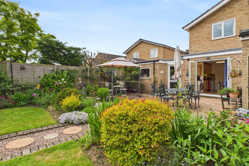 CAM03162G0-PR0269-STILL025