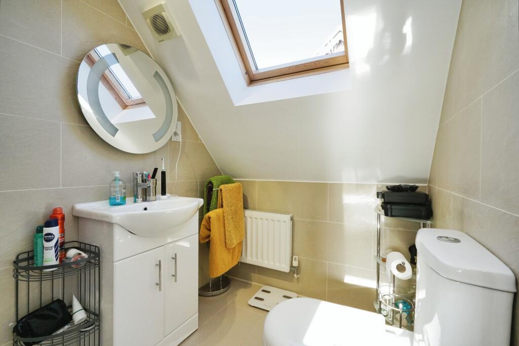 Bedroom two en-suite