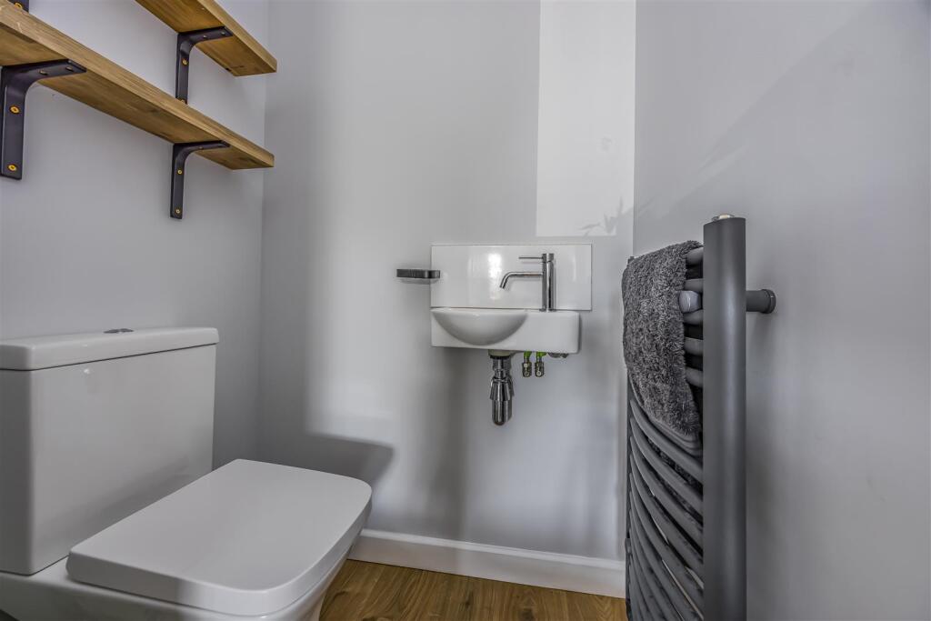 14 Nore Crescent, Emsworth-PorticoMarketing-Nexa-9