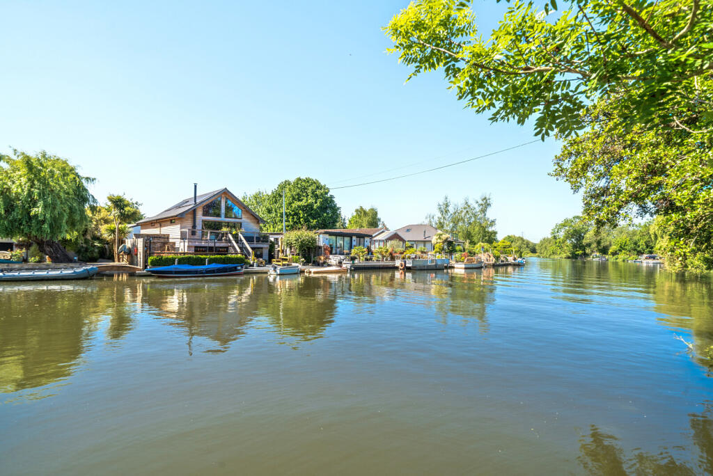 16-1288433-16-682...