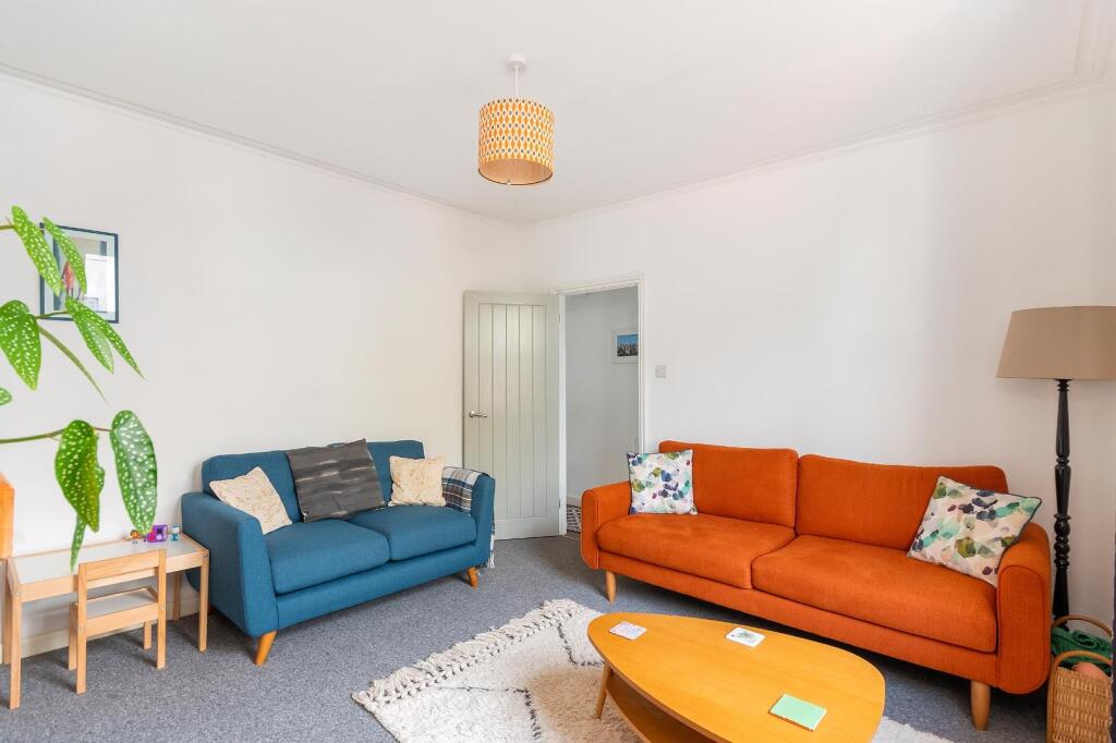 2W0SEN - Living Room B.jpg