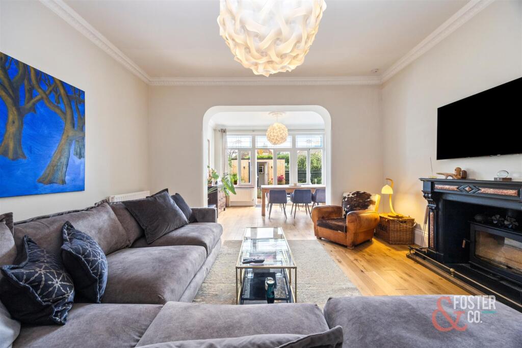 Carlisle Road, 20 Garden Flat-019.JPG