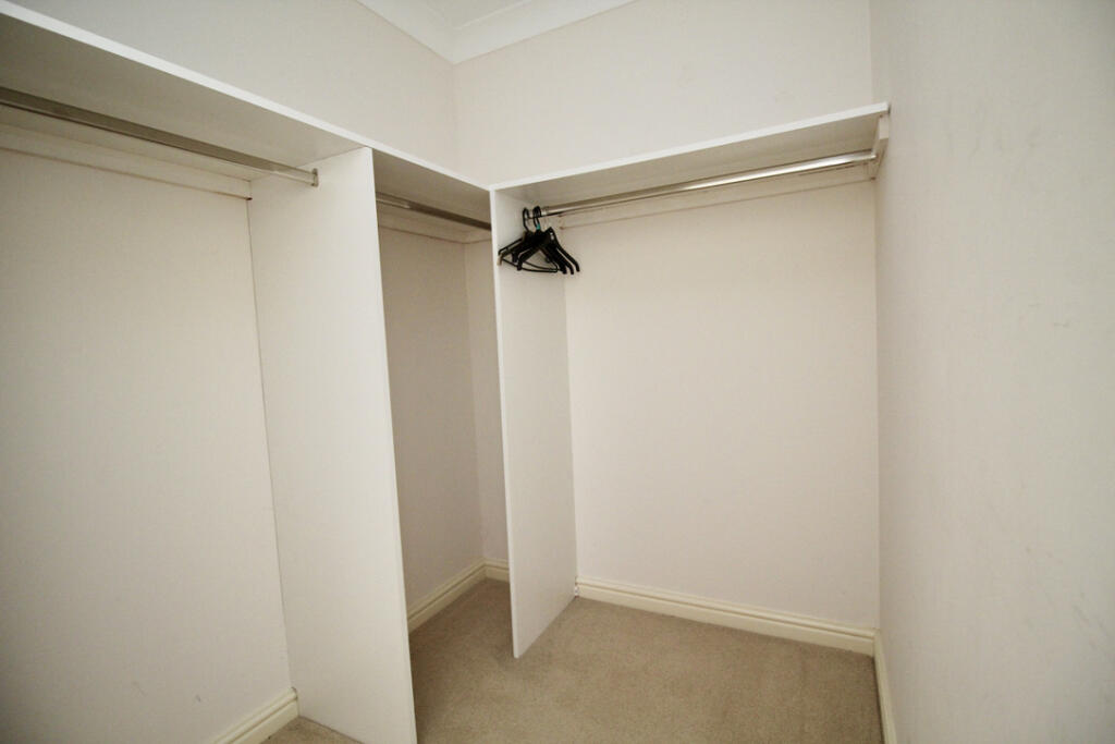 Walk-in Wardrobe