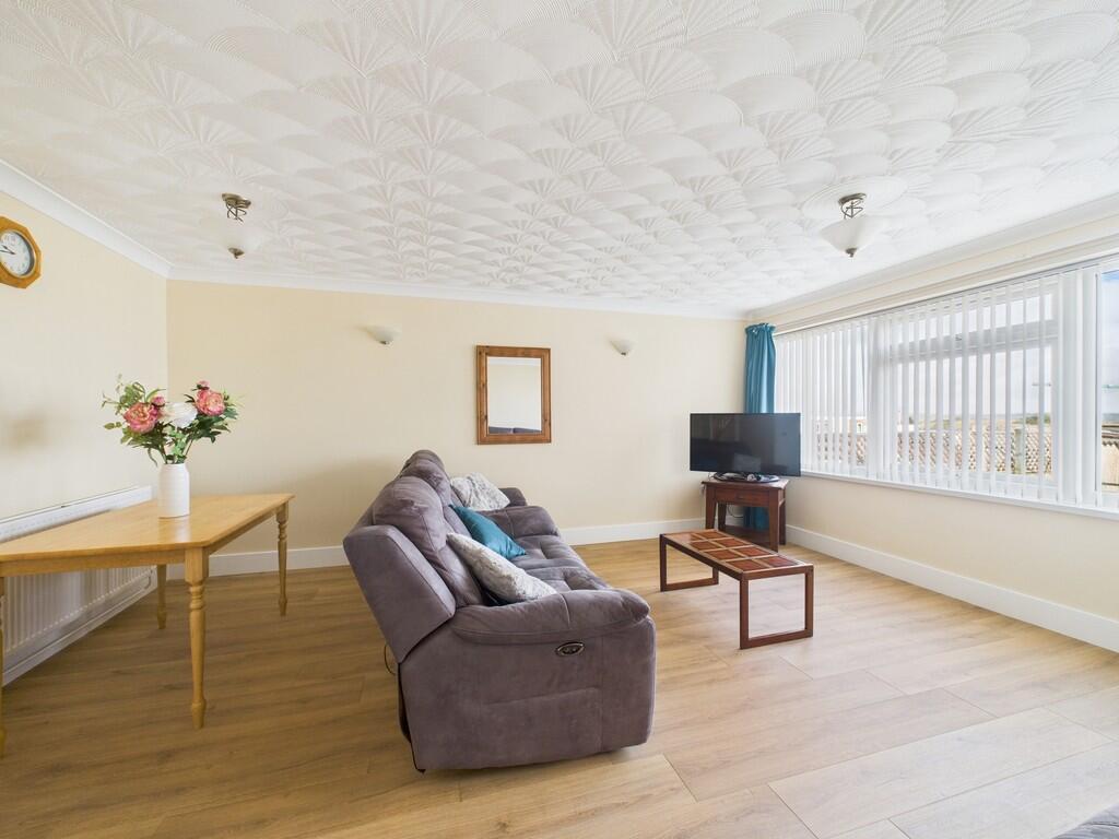 CAM02089G0-PR0560...