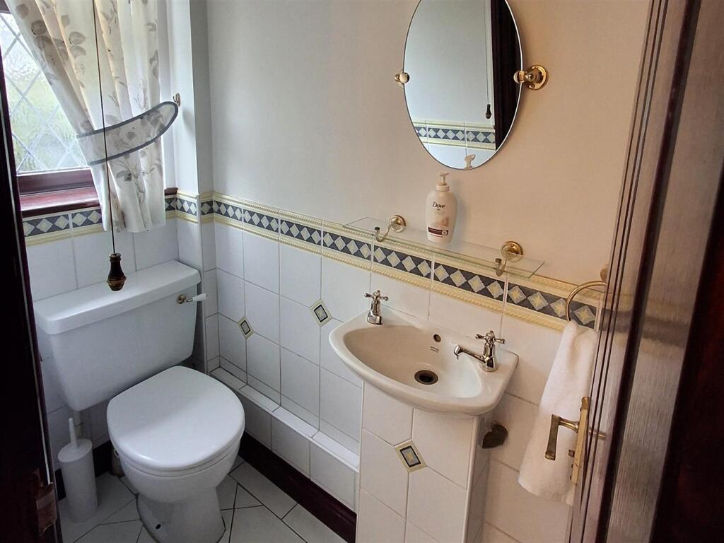 Cloakroom.jpg