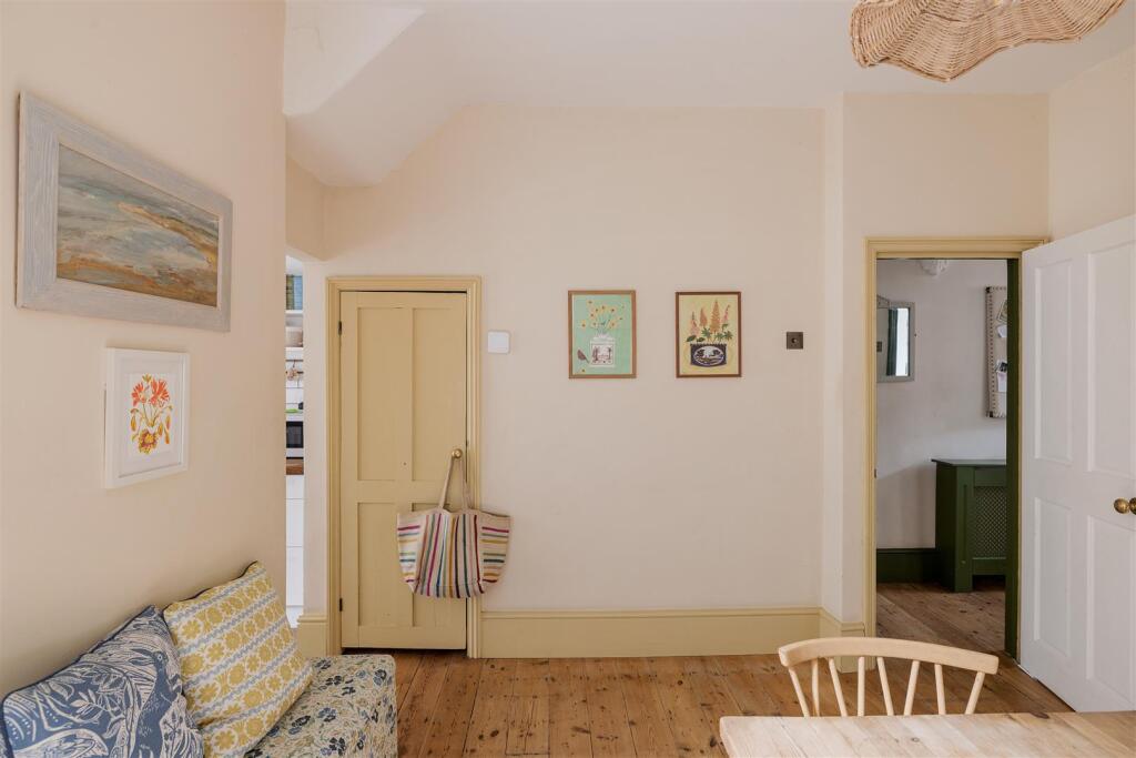 Trumpington Road, E7