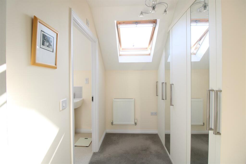 ensuite.JPG