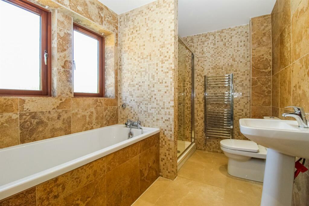 HOUSE BATHROOM/W.C.