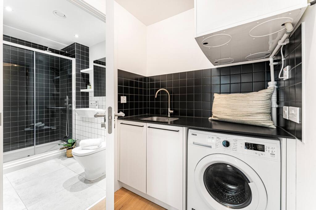 property in Blackwall Reach, 
1A Prestage Way, E14