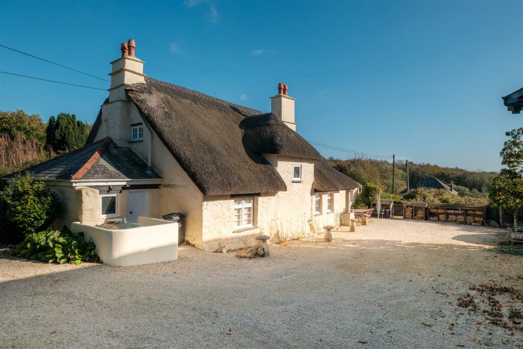 Parry_Wills Tenement photos Outside-3.jpg