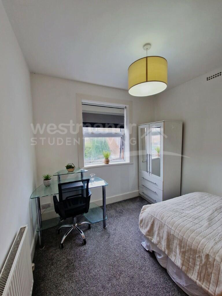 ROOM 5