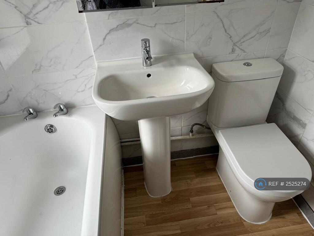 Bathtub Wc Firstfloor