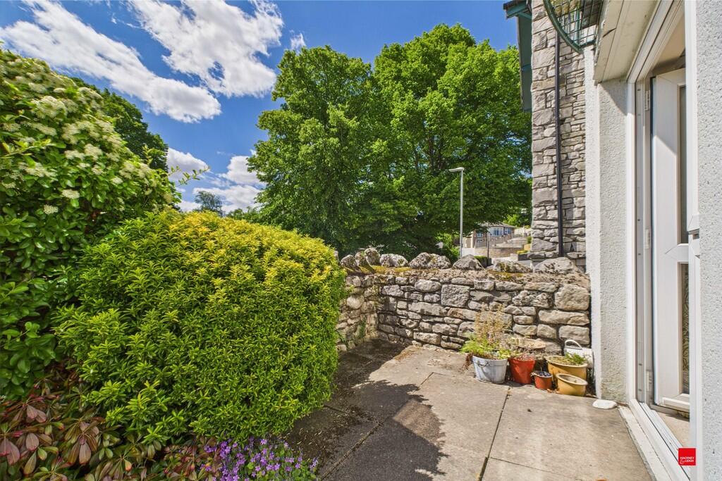 Outdoor Seating A...