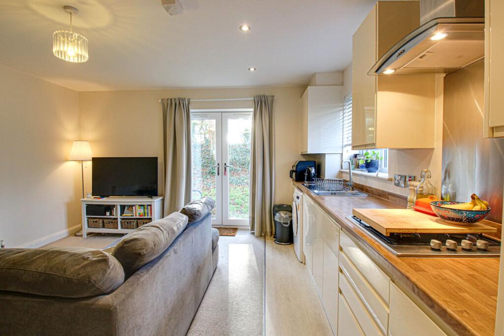 Lounge / diner / Kitchen