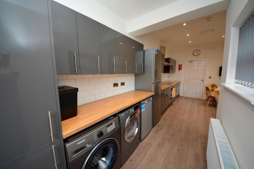 Communal Diner 1.4.JPG