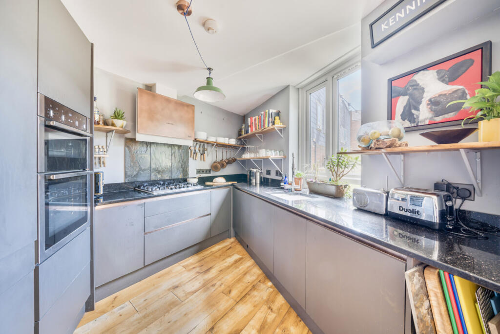 1315198-8-685e975...