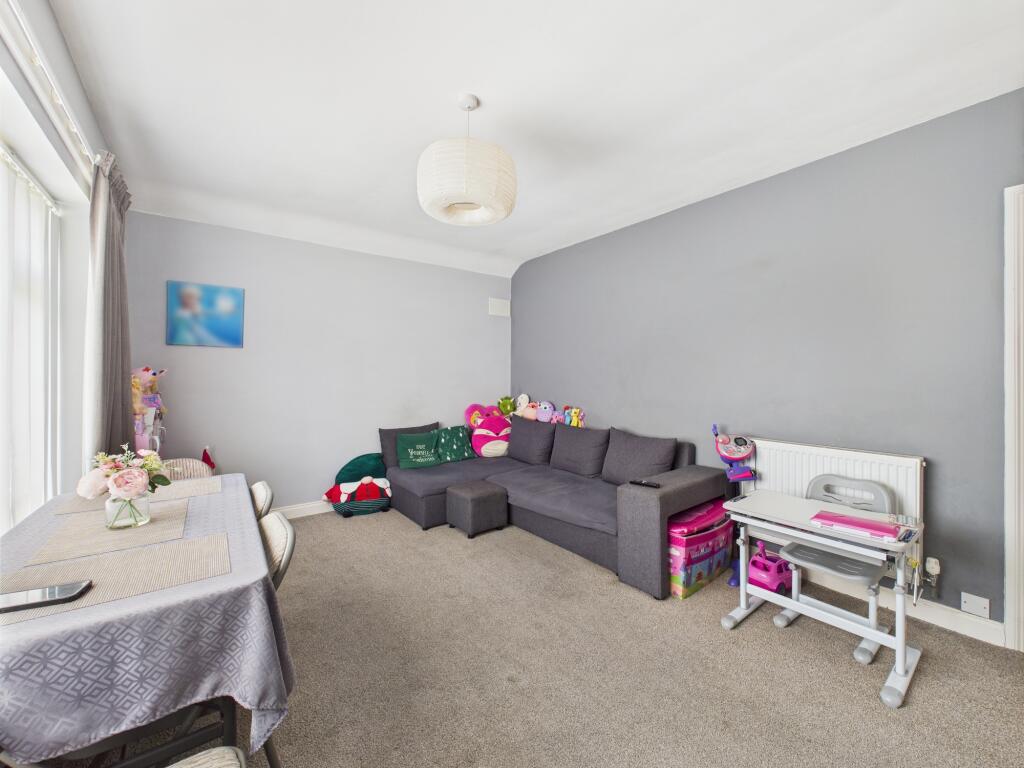 CAM05192G0-PR0094-STILL002