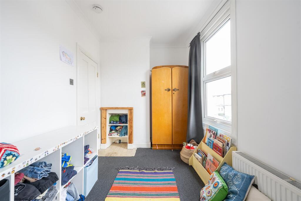 Higham Hill Road, E17