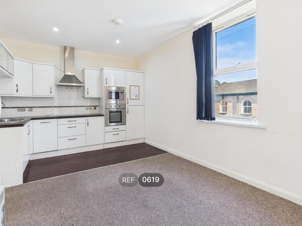 Kitchen &amp; Living area