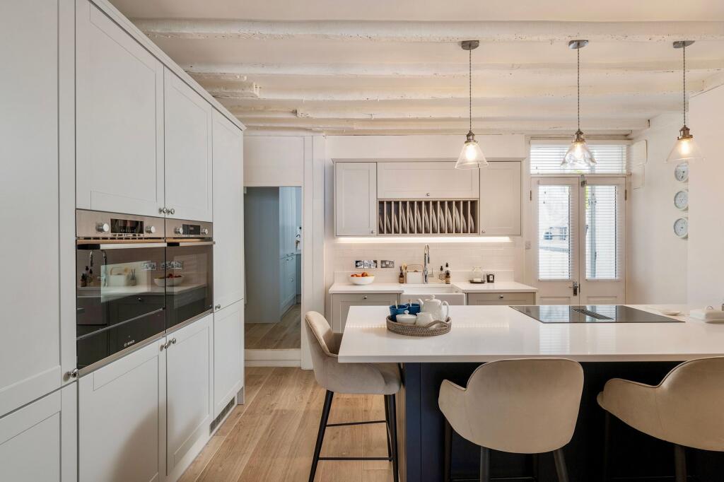 The Old Bakery, 2 Clarence St, Dartmouth - Kitchen