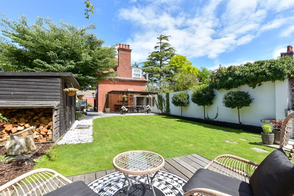 External Lifestyle Photograph