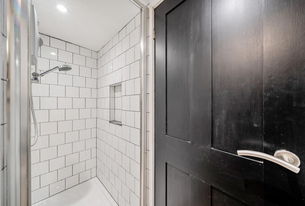 1382535-18-691b18...