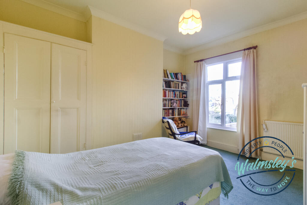 Rear double bedroom
