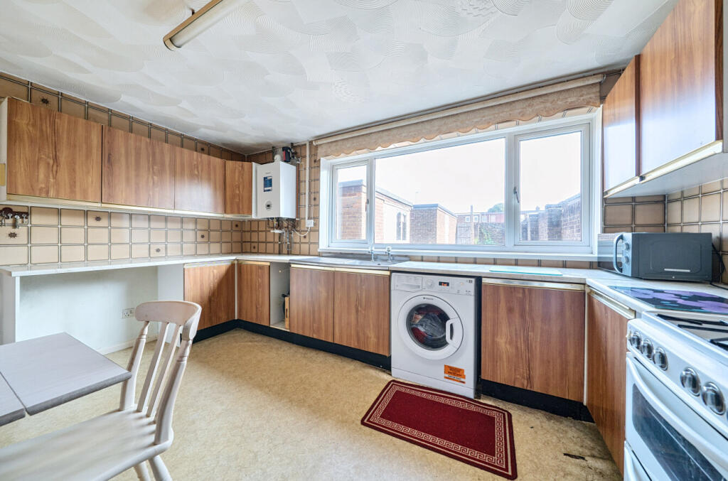 1334636-4-6893243...