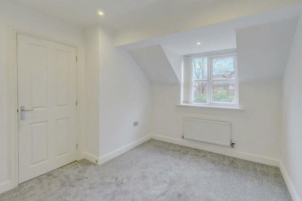 WhatsApp Image 2025-08-22 at 17.08.37 (1).jpeg