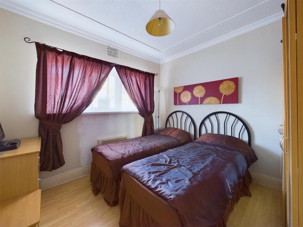 Bedroom: