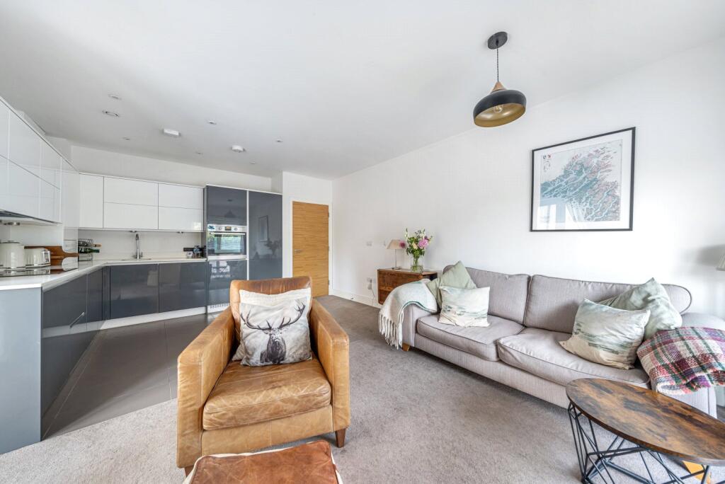 Kitchen/Lounge