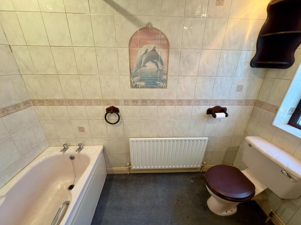 Bathroom Photo Three Bedroom Property For Sale Cle