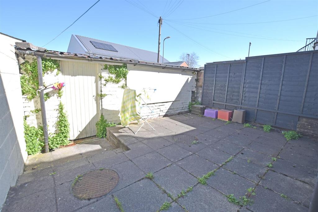 G/F Flat Rear Court yard