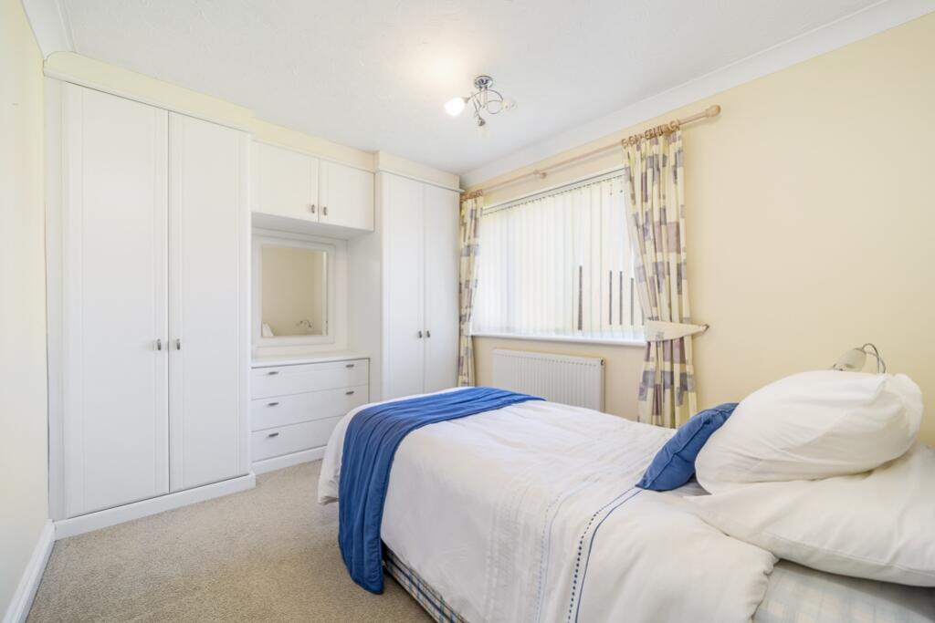 7 Richard Busby Way (Lutton)-20