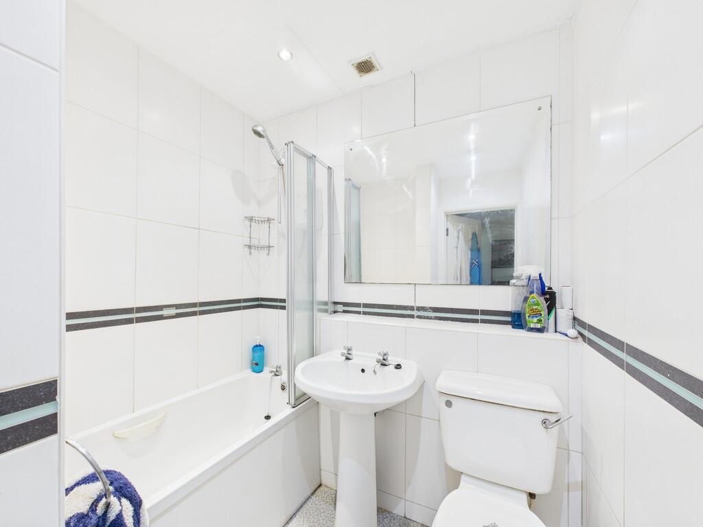 CAM01835G0-PR0369...