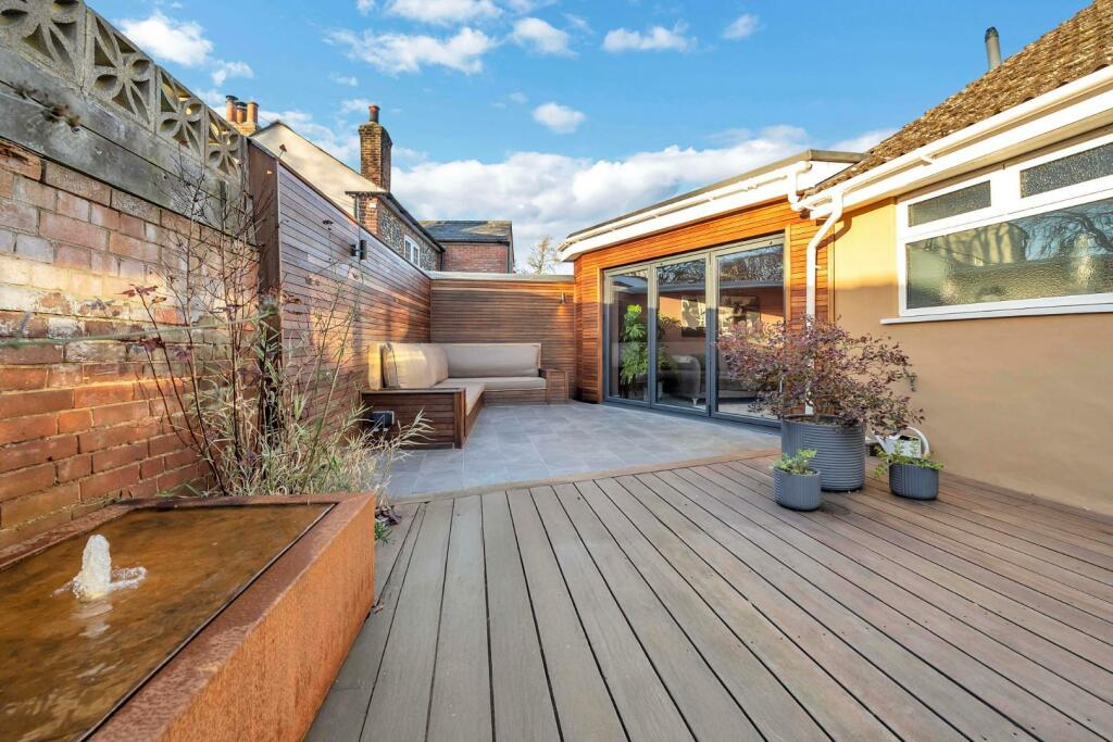 8 Sicklesmere Road [Sun Terrace] 01.jpg